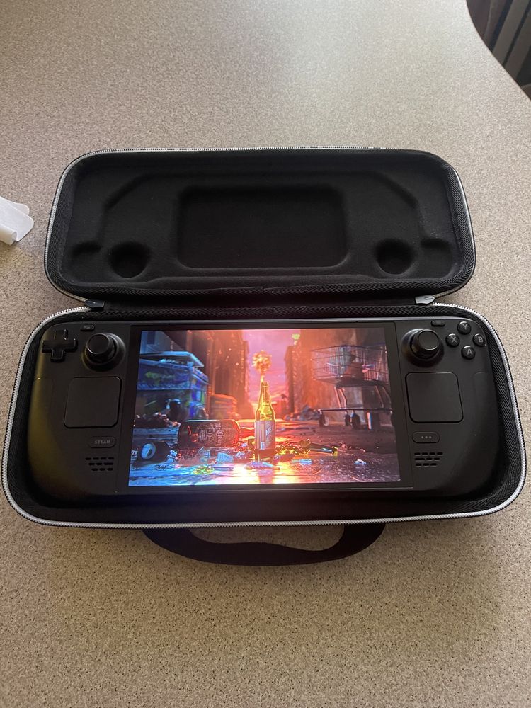Steam deck Oled z 2025 r 512 GB Super stan