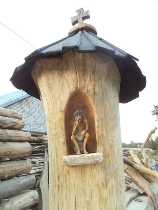 kaplica kapliczka kaplice kapliczki figura figurka drewniana drewniane
