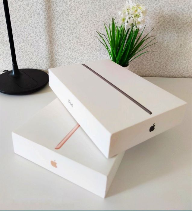 Планшет ipad Apple 8/32GB/2020г.НОВЫЙ.ЗАПЕЧАТАННЫЙ.