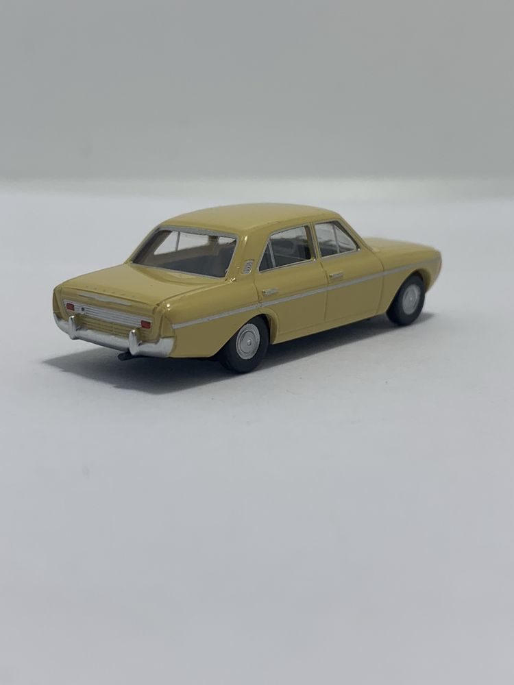 Ford Taunus P 5 da Herpa escala 1/87