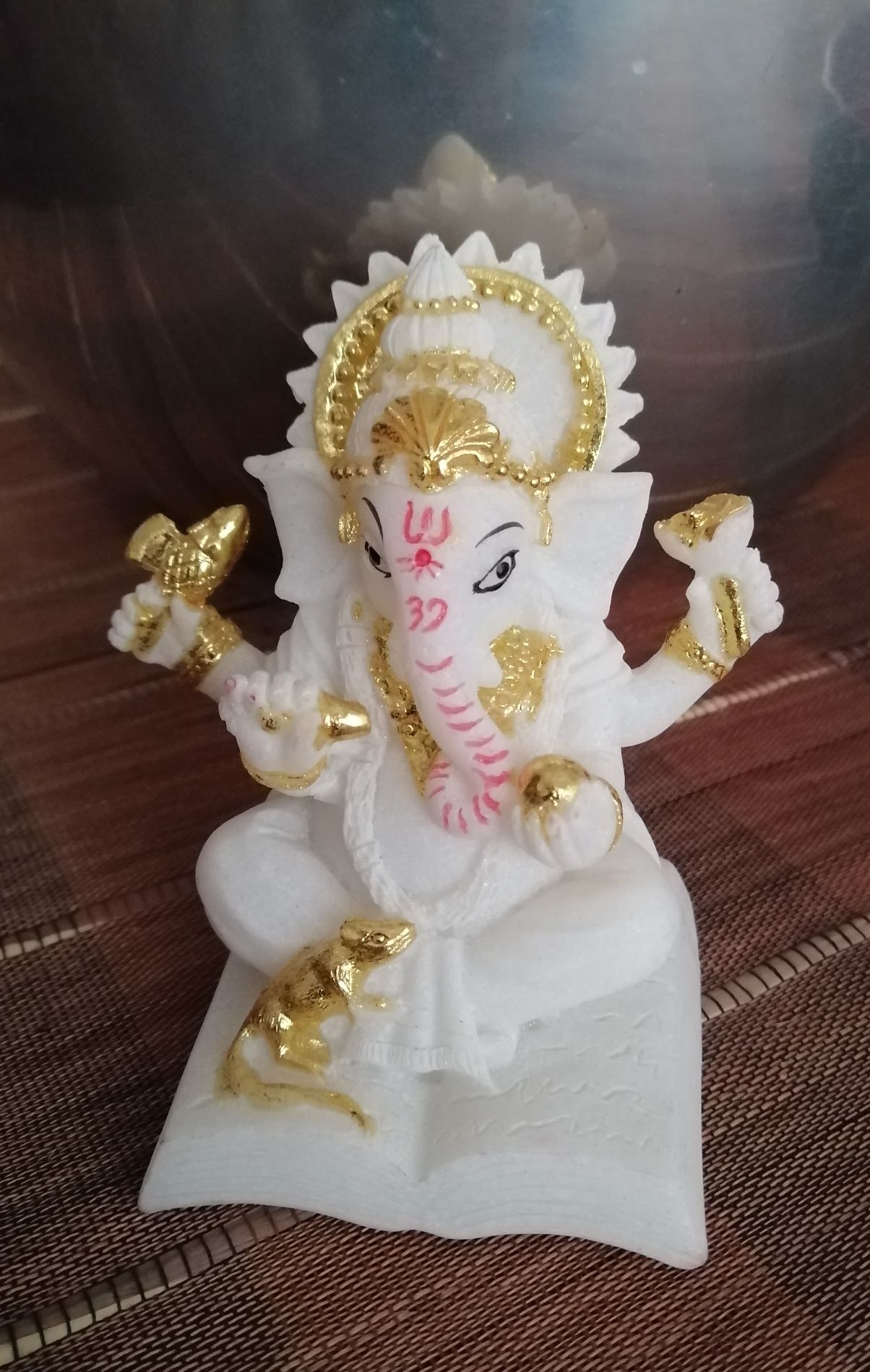 Deus Ganesha em pedra