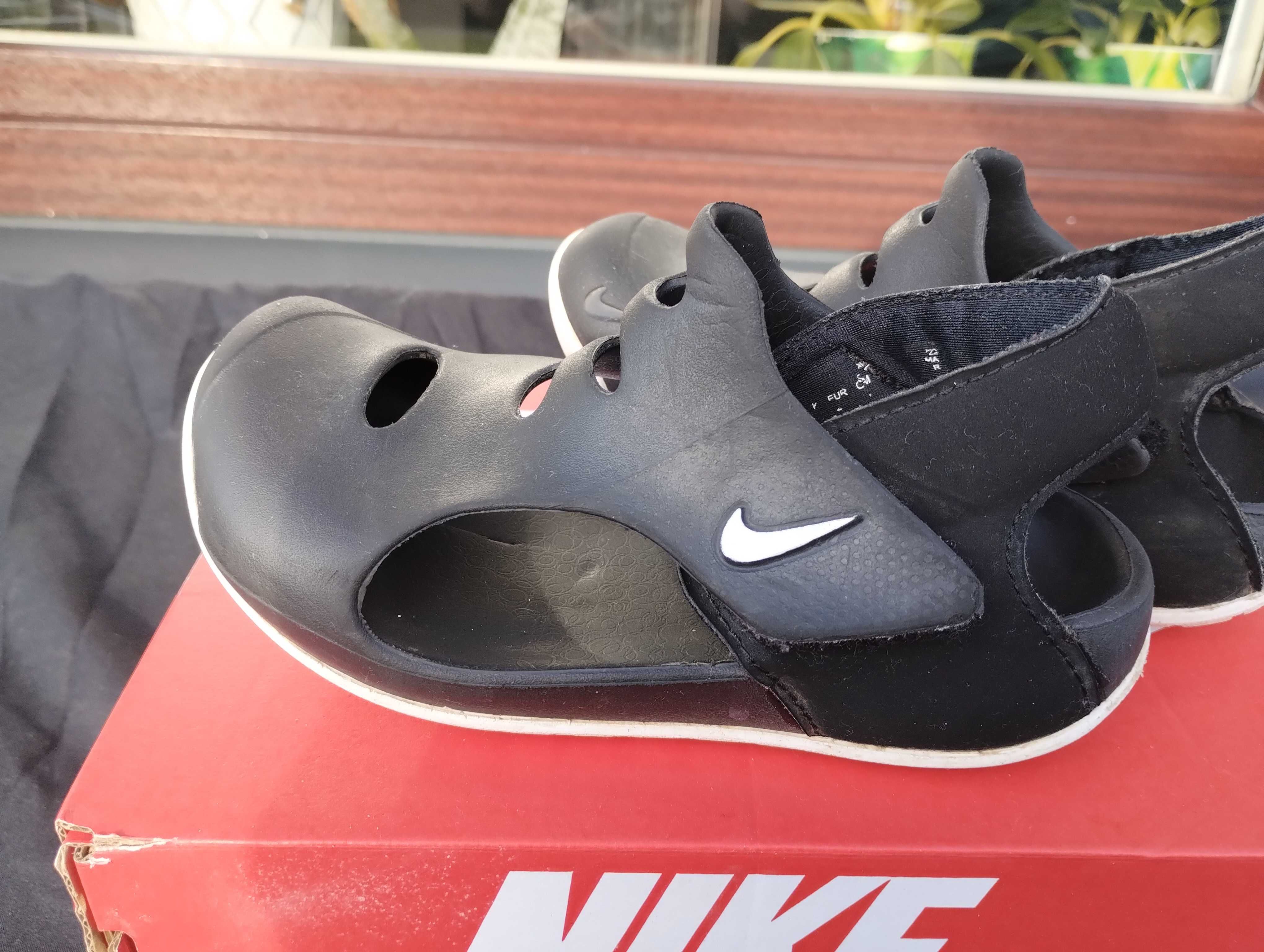 Sandałki Nike sunprotec 3 rozmiar 28, stan bardzo dobry+