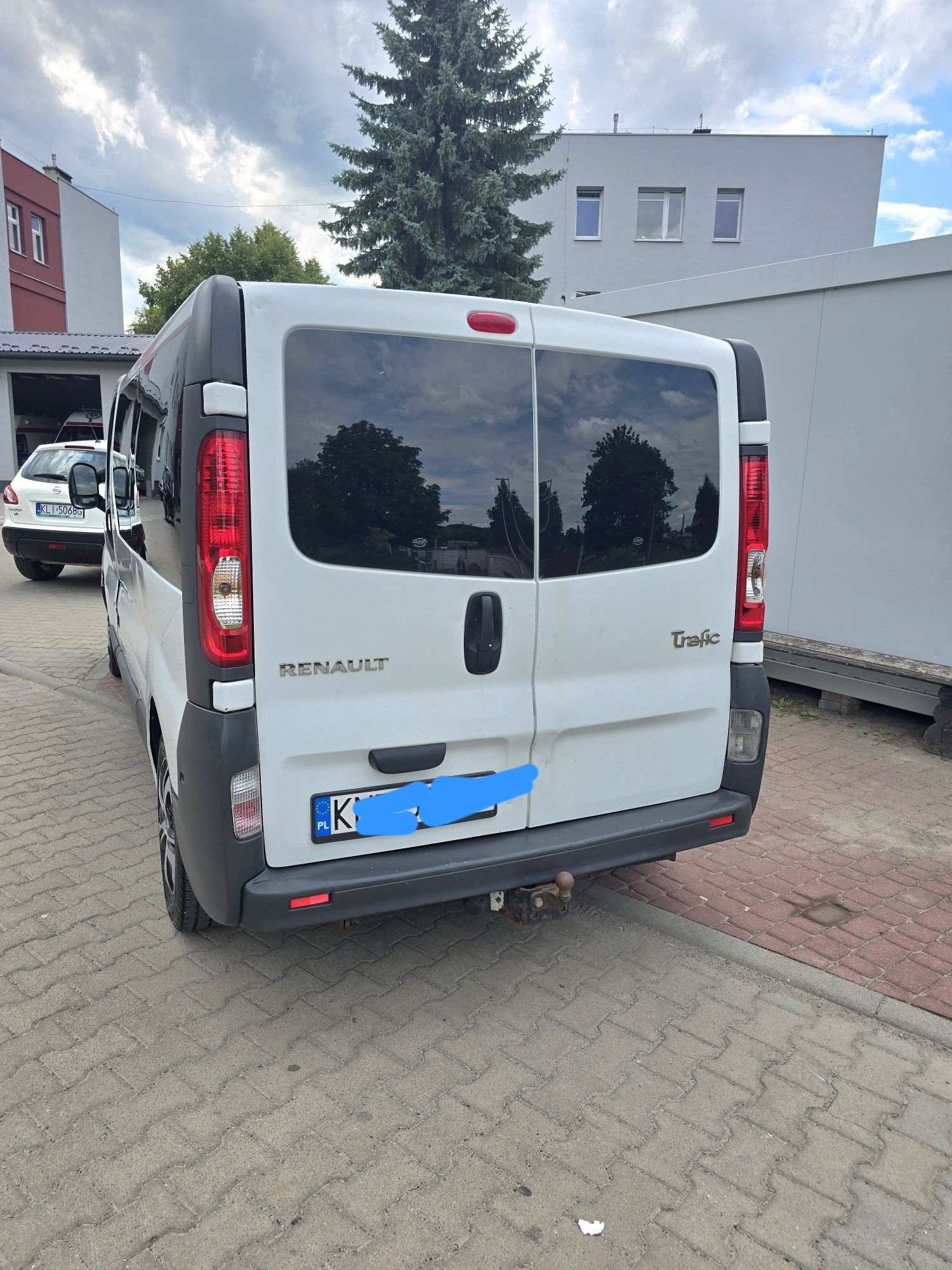 Renault trafic 2010 r 2.0 d 9 os long