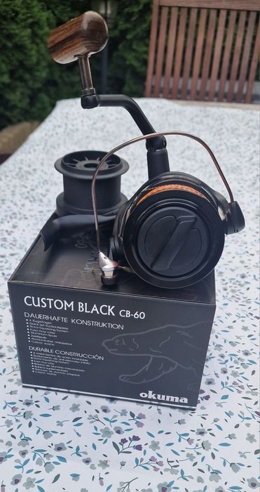 Kołowrotek karpiowy OKUMA CB-60 z Żyłką i zestawem karpiowym