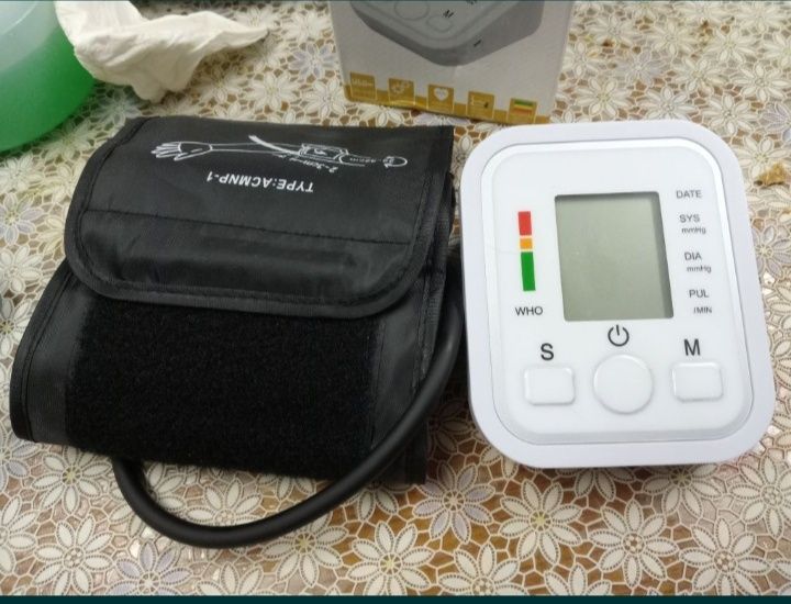 Medidor de tensão arterial novo