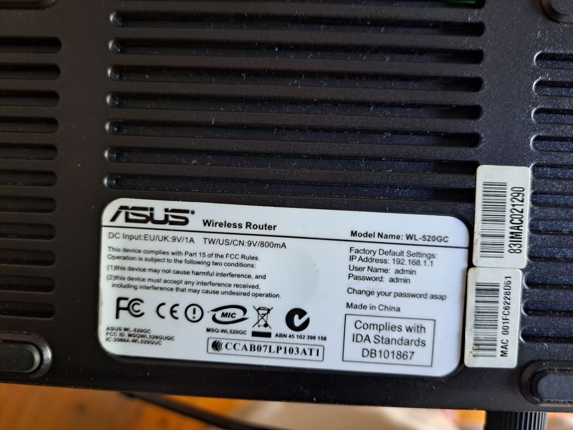 Router Asus WL-520GC