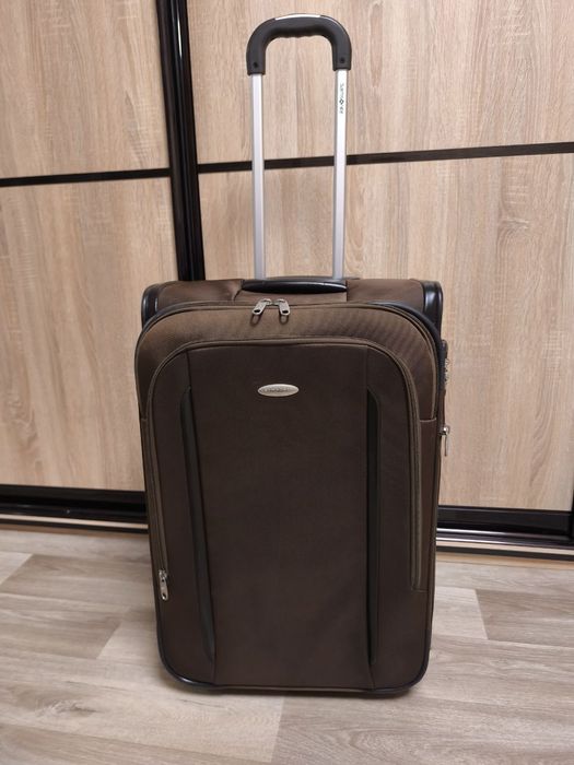 Валіза на колесах середнього розміру, чемодан для путешествий середній