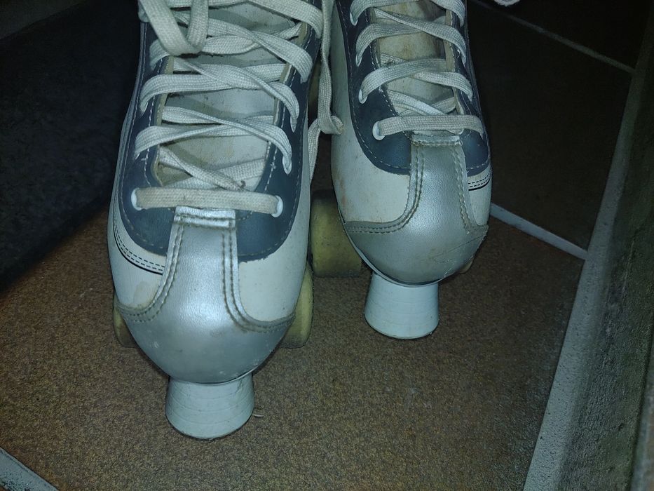 Patins 4 rodas tamanho 39