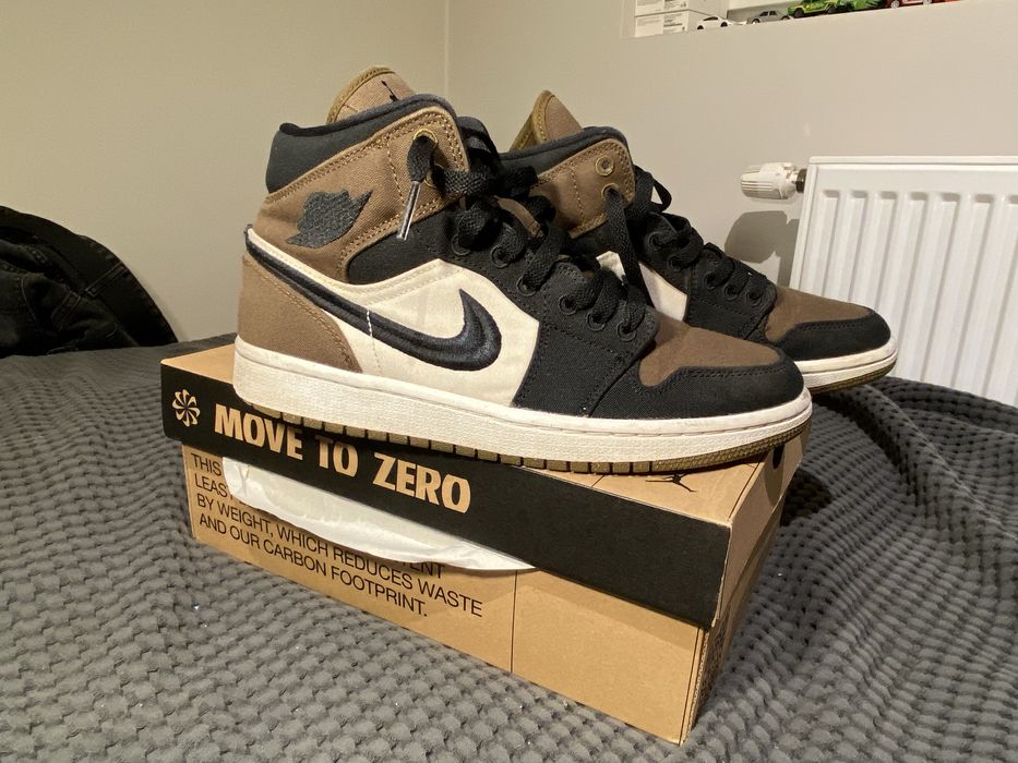 Nike Air Jordan 1 Mid SE