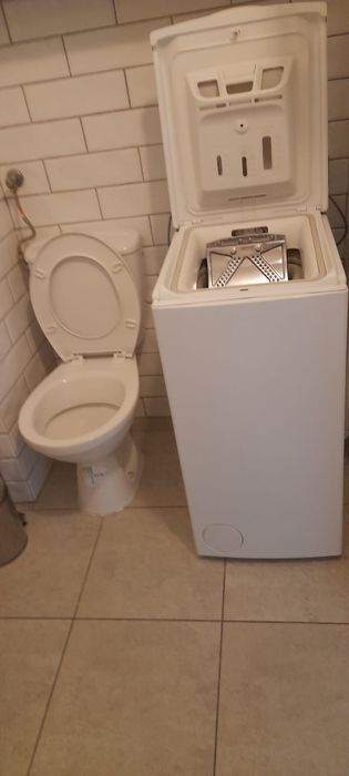 Do wynajęcia 2 pokoje kuchnia łazienka przedpokój duży balkon