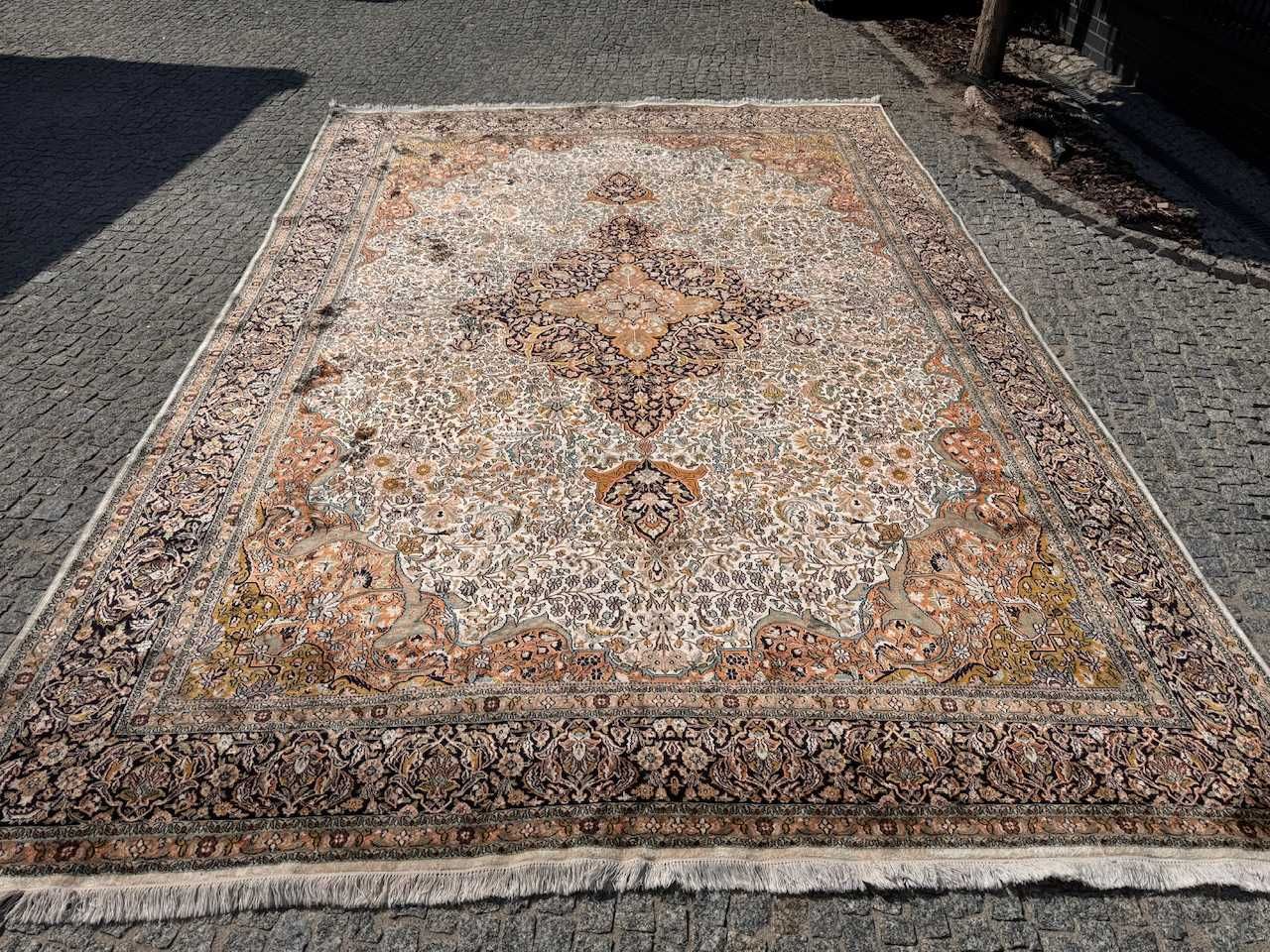 Nowy jedwabny r.tkany dywan perski GHOUM / GHOM 410x275 gal.75 tyś