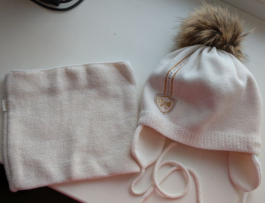 Шапка зимова розмір 50-52 + снуд для дівчини