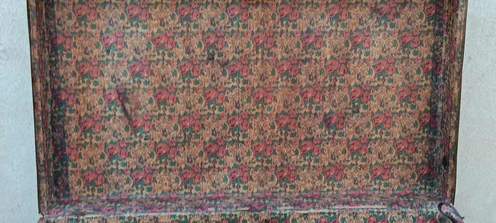 Arca/Malão  Antigo/ Vintage com ferragens em latão