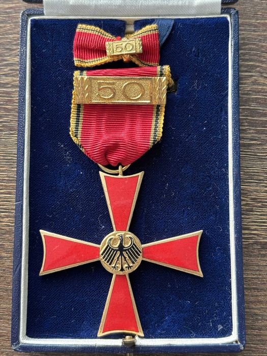 Oryginalny Krzyż Kawalerski Orderu Zasługi RFN