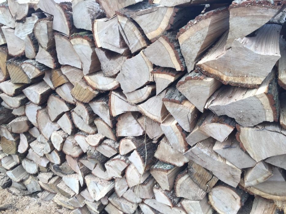 Drewno opałowo - kominkowe połupane i układane ( transport gratis )