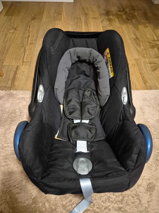 Fotelik samochodowy Maxi Cosi CabrioFix + Baza isofix FamilyFix.