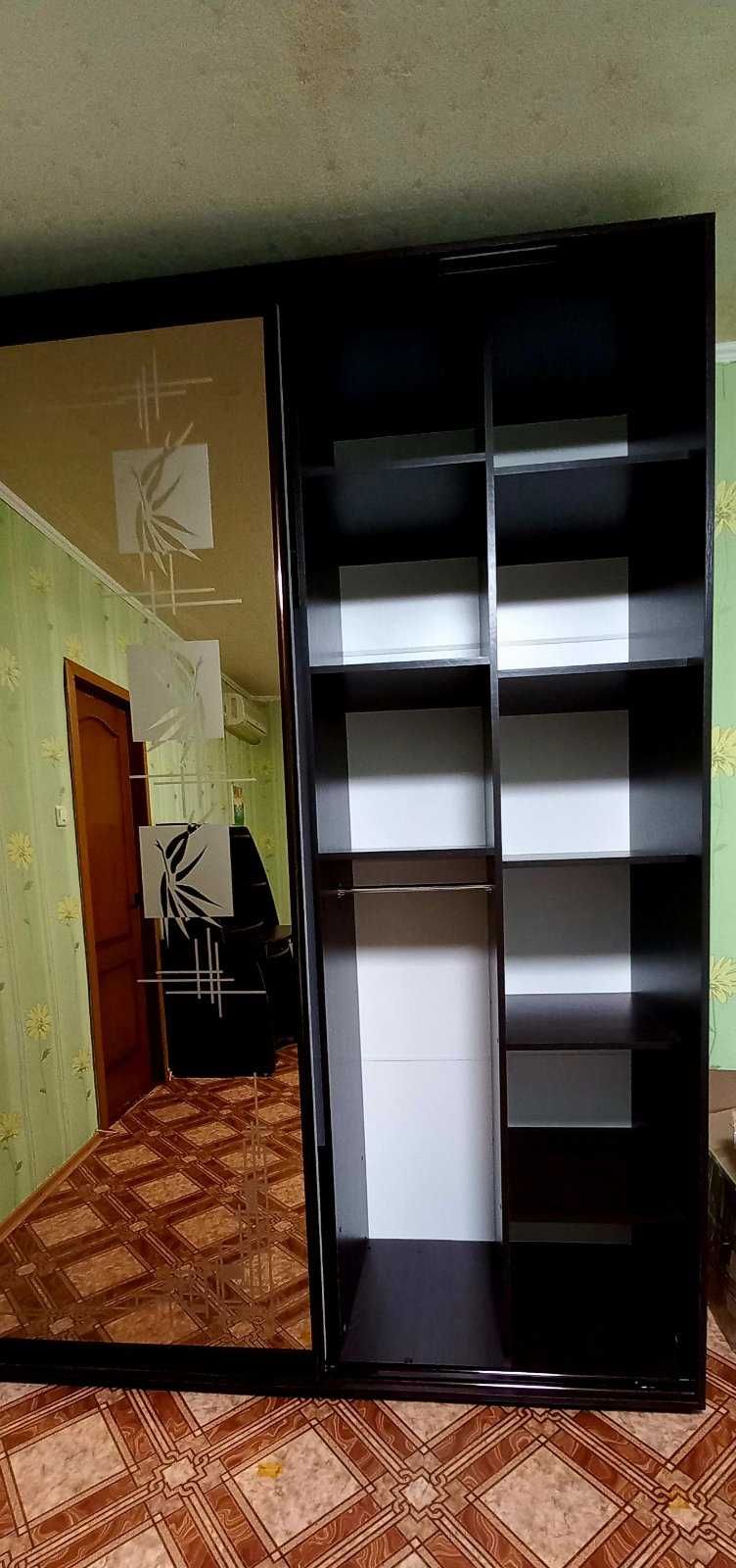 Шафа-купе продам