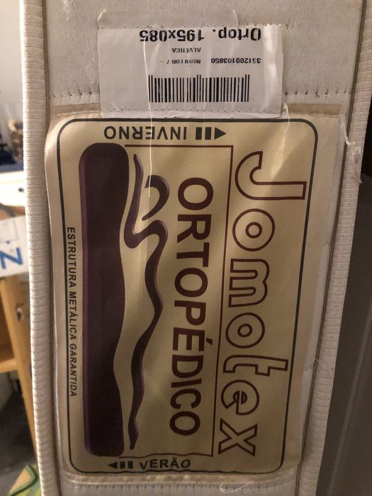 Colchão infividual, usado