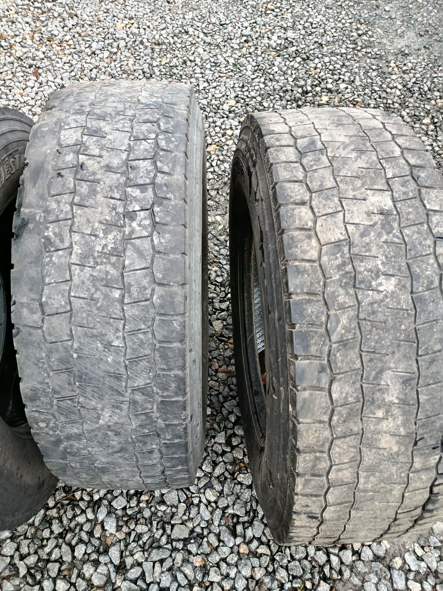 Продам резину бу 315/70r22.5