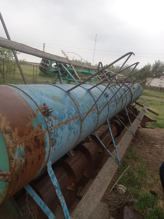 Запчастини на комбайн нива