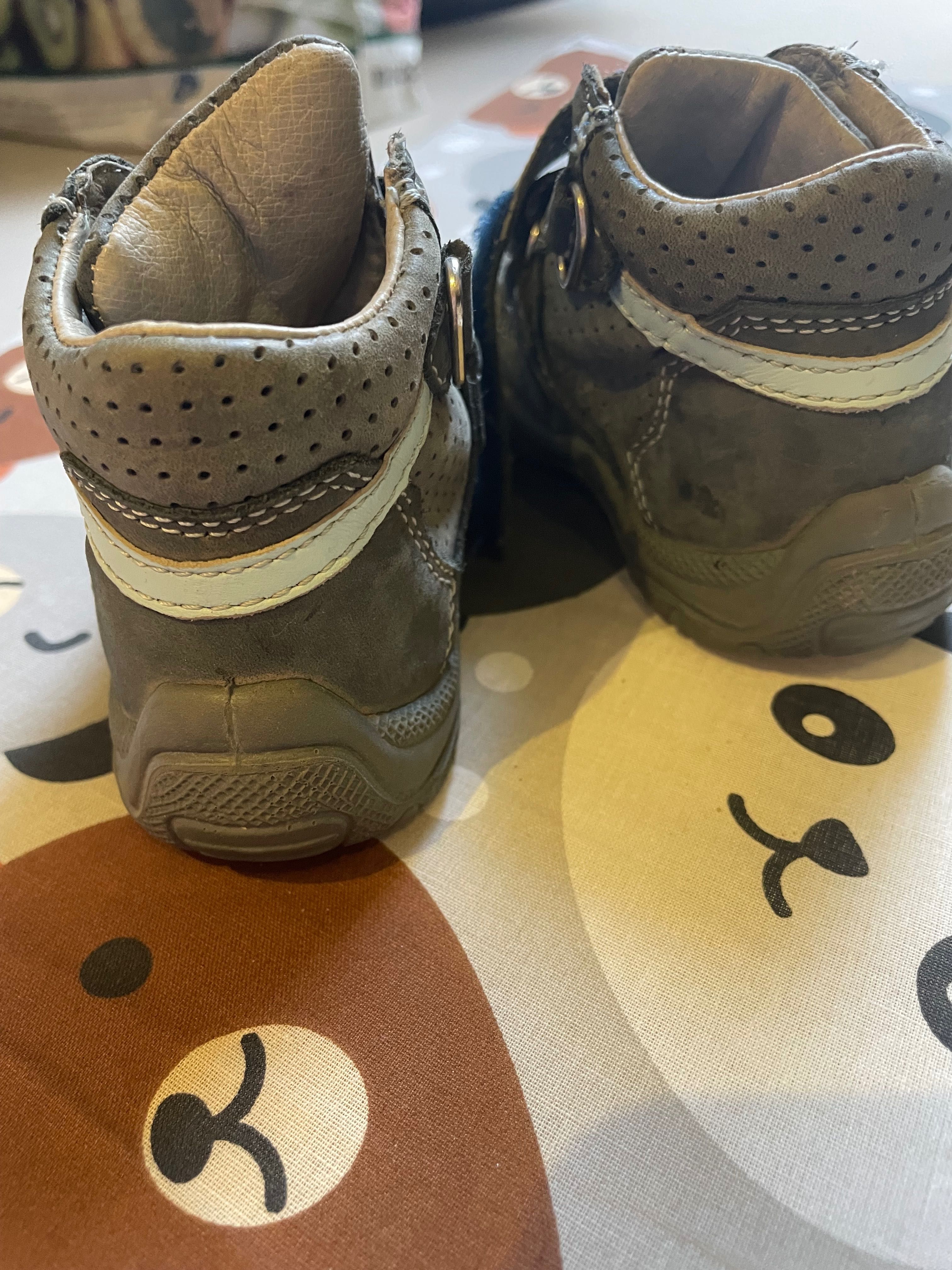 Buty kozaki dla chłopca 2 pary