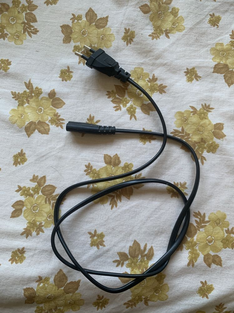 PS2 (Playstation 2) + memory card desbloqueado + cabo de alimentaçao.
