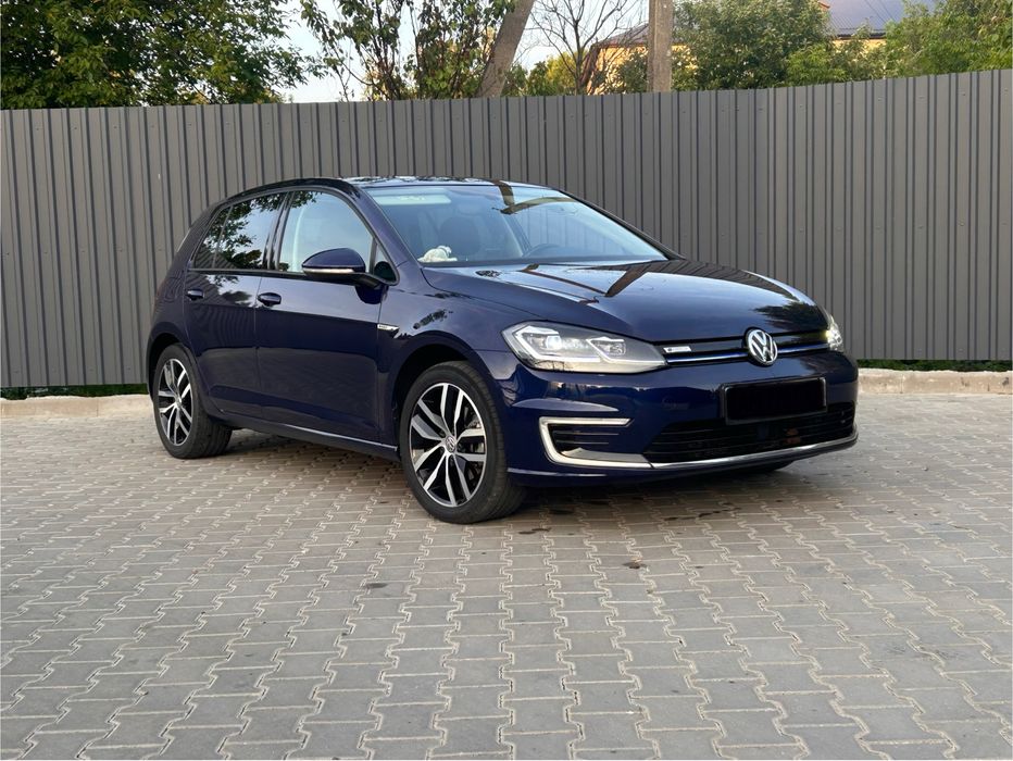 Оренда авто Е-golf 36kwt
