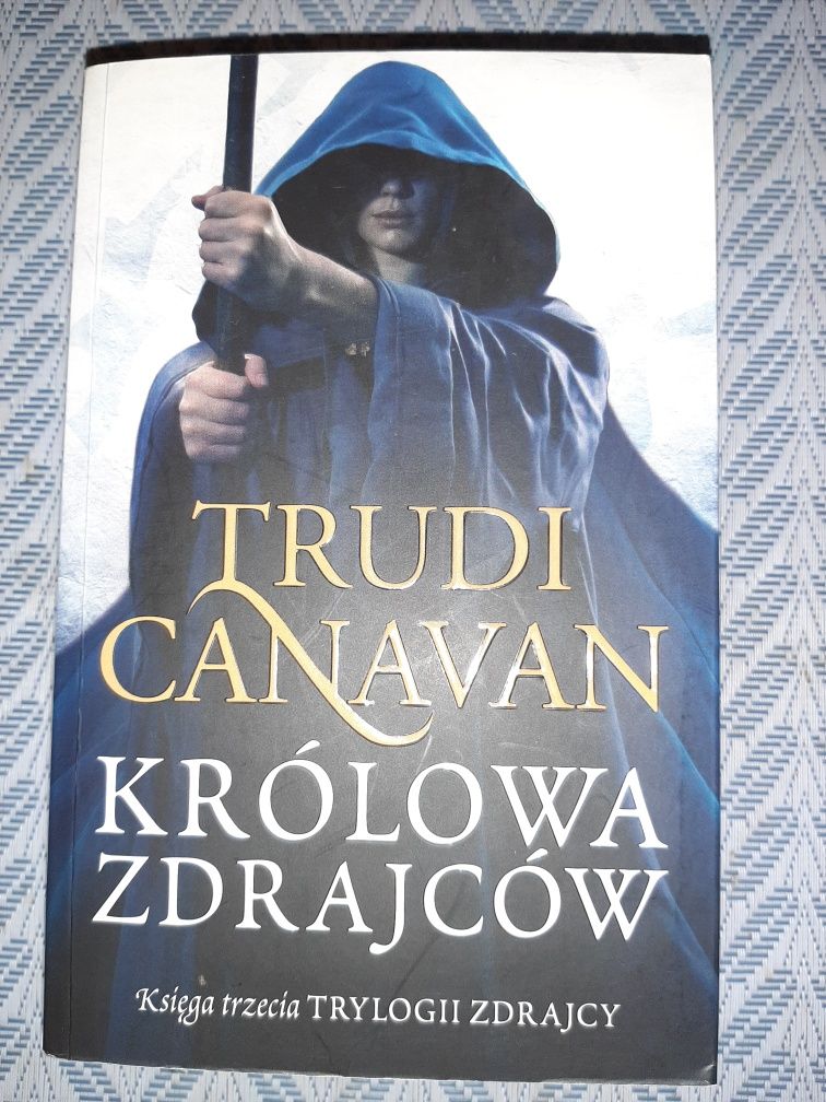 T. Canavan, Królowa Zdrajców (BRP1)