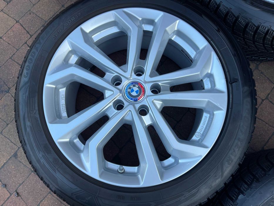 3712. Koła zimowe BMW G20 G21 5x112 ET30 225/50/17 Goodyear 7mm 2023r