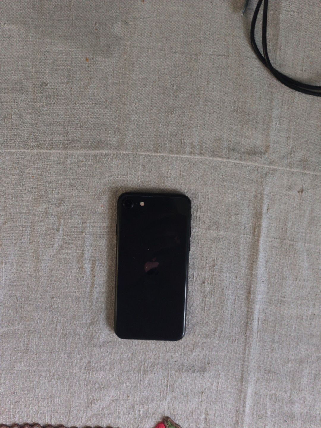 iPhone SE 2020 один власник