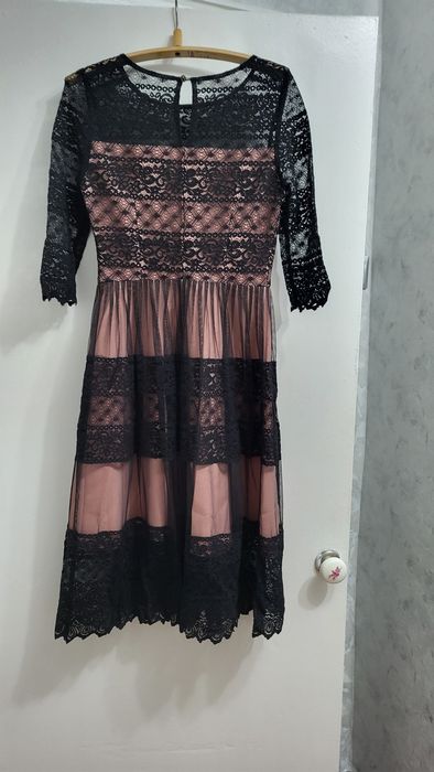 Продам Плаття з гіпюру