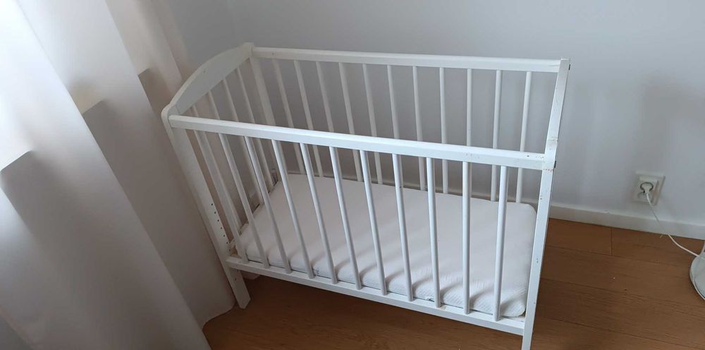 Łóżeczko dziecięce, kołyska, możliwość stworzenia łóżeczka dostawnego