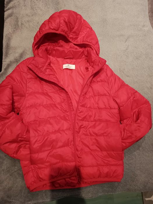 Kurtka pikowana czerwona 134/140 h&m przejściowa