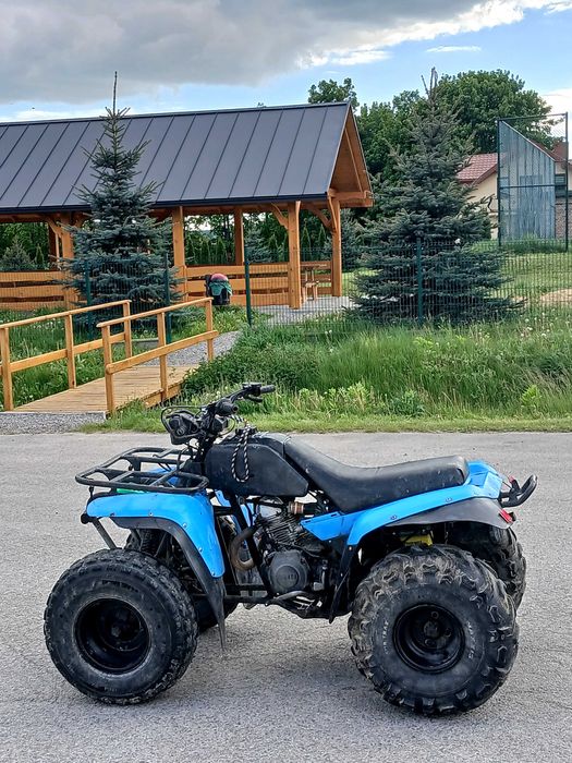 Quad Yamaha moto 4 200