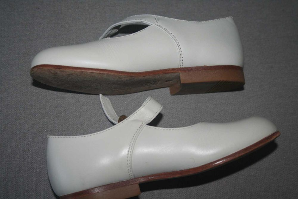 Sapatos brancos ABETITOS nº 27