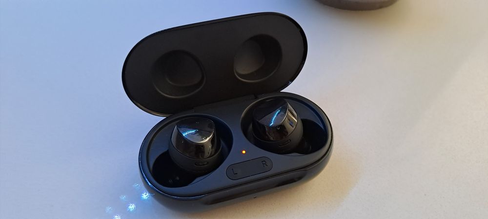 Samsung Buds+ SM-R175

Samsung Buds+ SM-R175
 Galaxy Buds+ (Modelo SM-