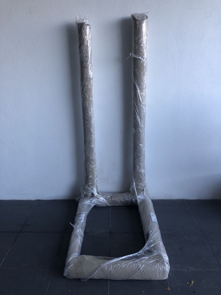 Estrutura para mesa em inox escovado