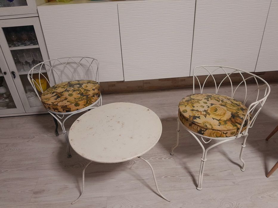 Antigo conjunto cadeiras e mesa ferro forjado anos 60