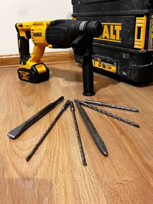 Mlotowiertarka Dewalt dch133 bezsczotkowa akumulatorowa 18v zestaw