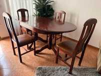 Mesa de jantar extensível + Cadeiras