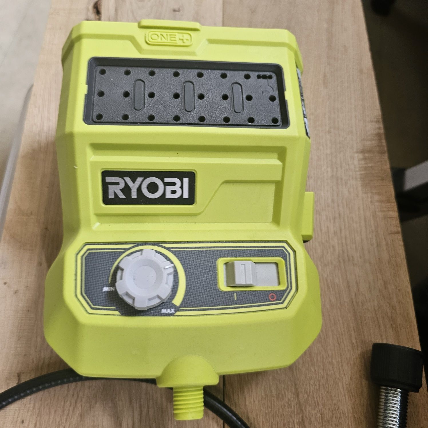 Гравер аккумуляторний Ryobi ONE+ R18RT-0