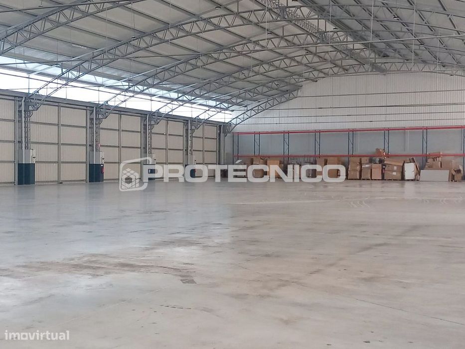 Armazém c/ 800m2 p/ Logística – Oliveira do Bairro