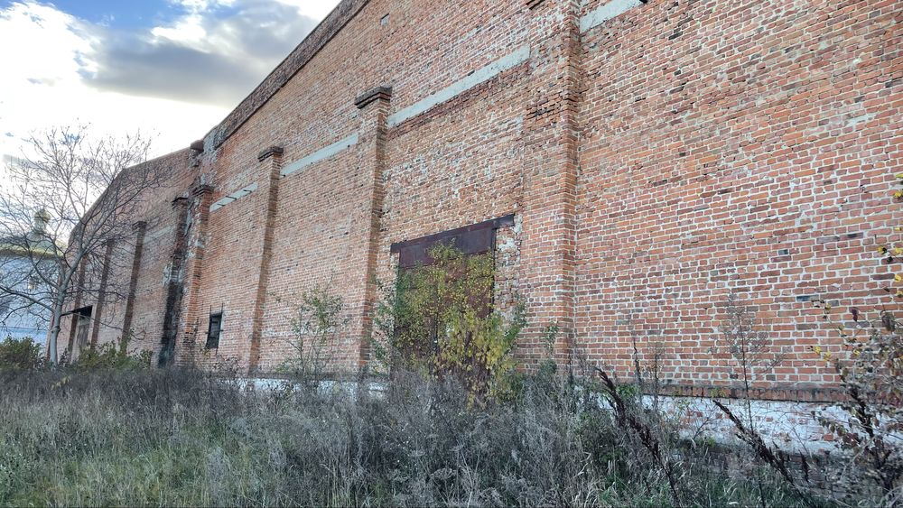 Продаж великого складського комплексу 8300 м.кв.