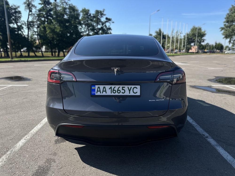 Tesla model Y 2023 Long Range Dual Motor