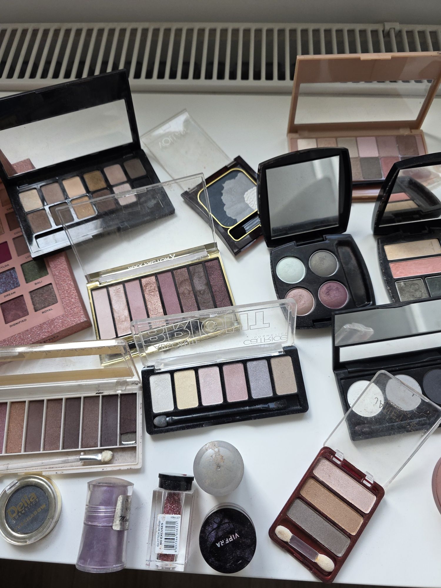 Cienie do oczu max factor maybelline revolution