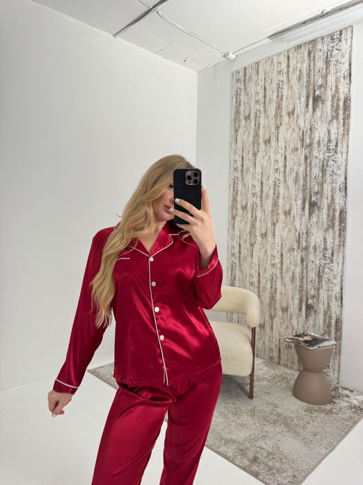 Неймовірна піжамка в дуже красивому кольорі