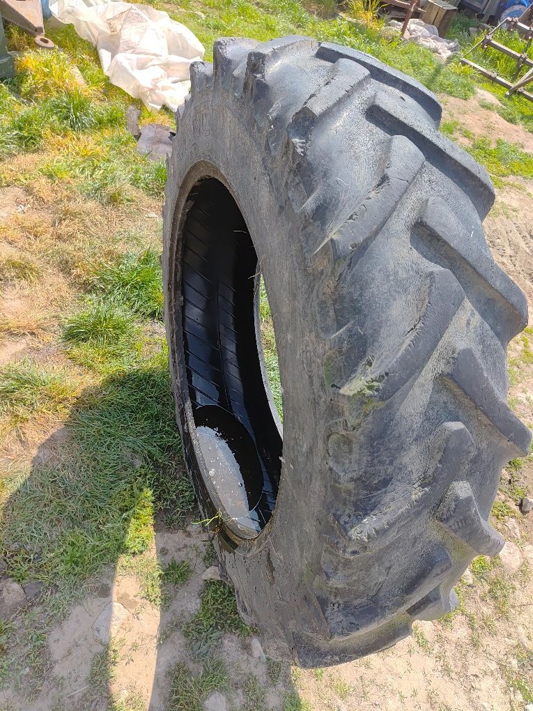 Opona do ursusa 3512  12.4 R 32