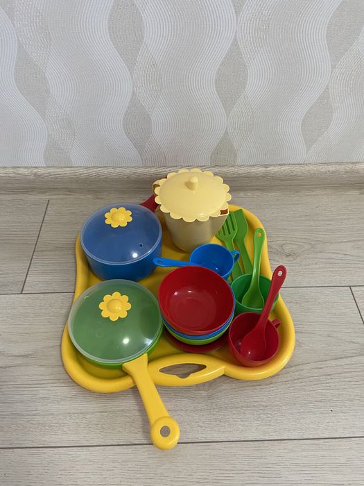 Дитячий посуд іграшковий