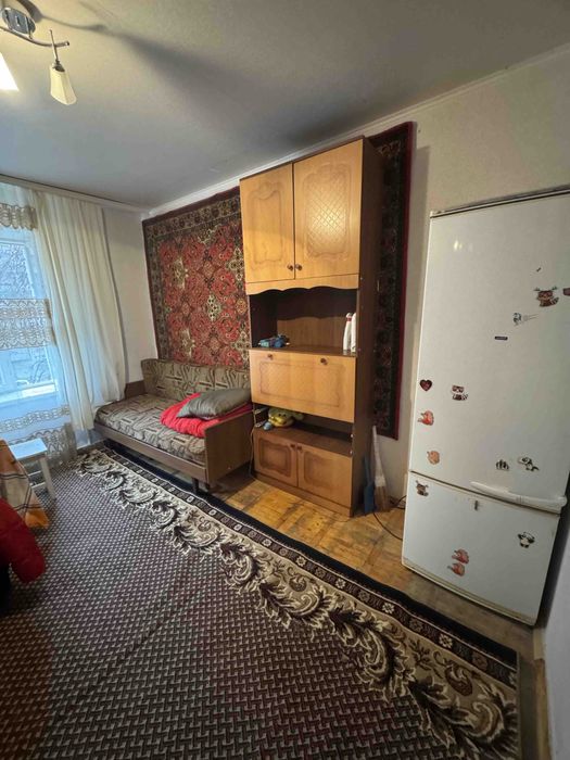 Кімната в сімейному гуртожинку здам