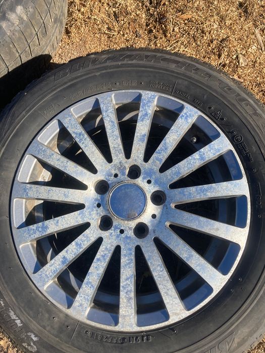 Шини на дисках в комплекті